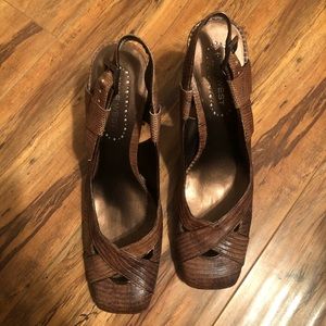 Nine West Roe heels!